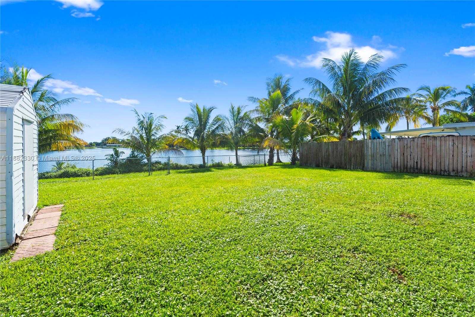 Small Image of 1301 NORTH WEST 87TH WAY, Pembroke Pines Number 30