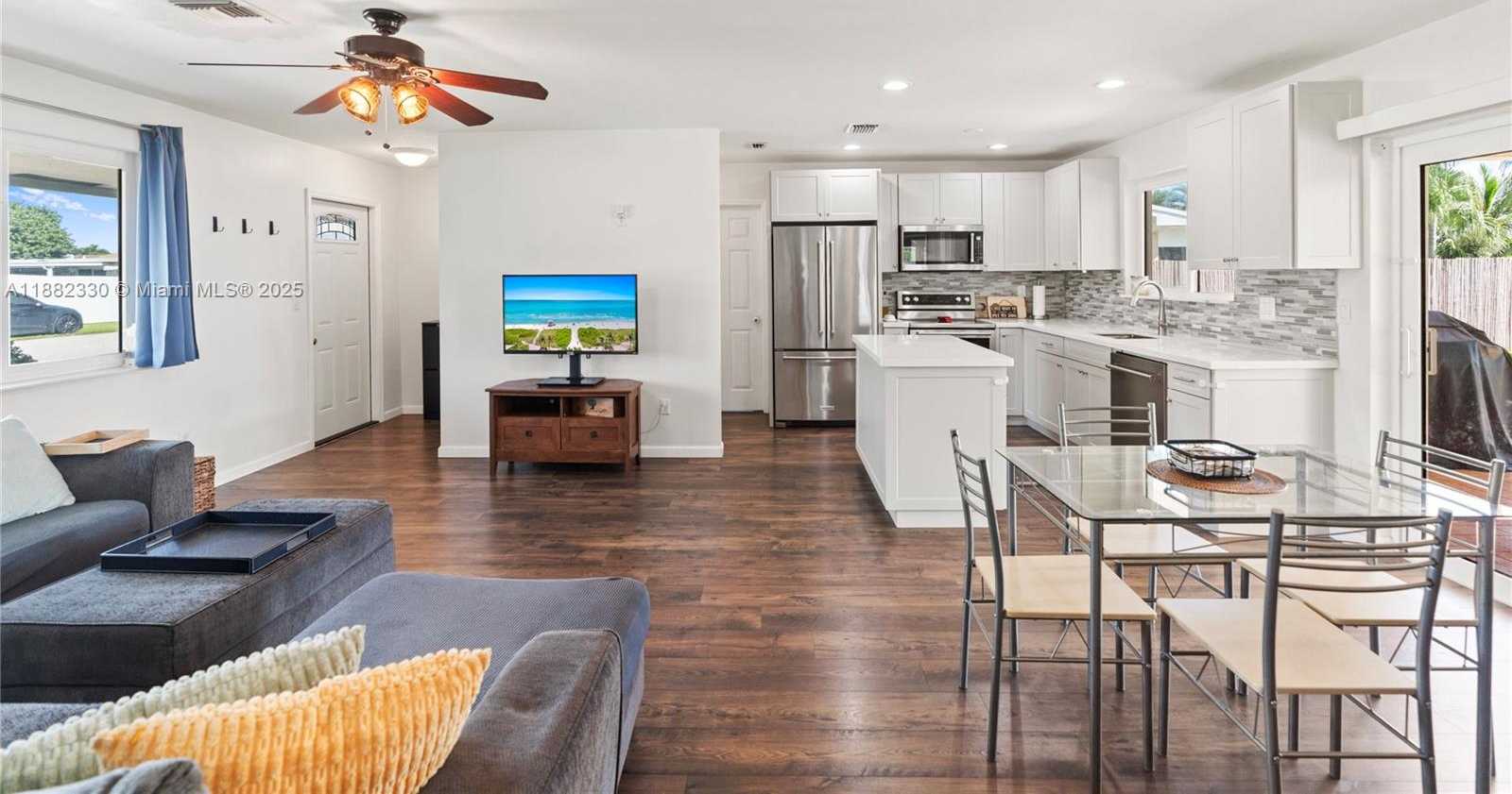 Small Image of 1301 NORTH WEST 87TH WAY, Pembroke Pines Number 9