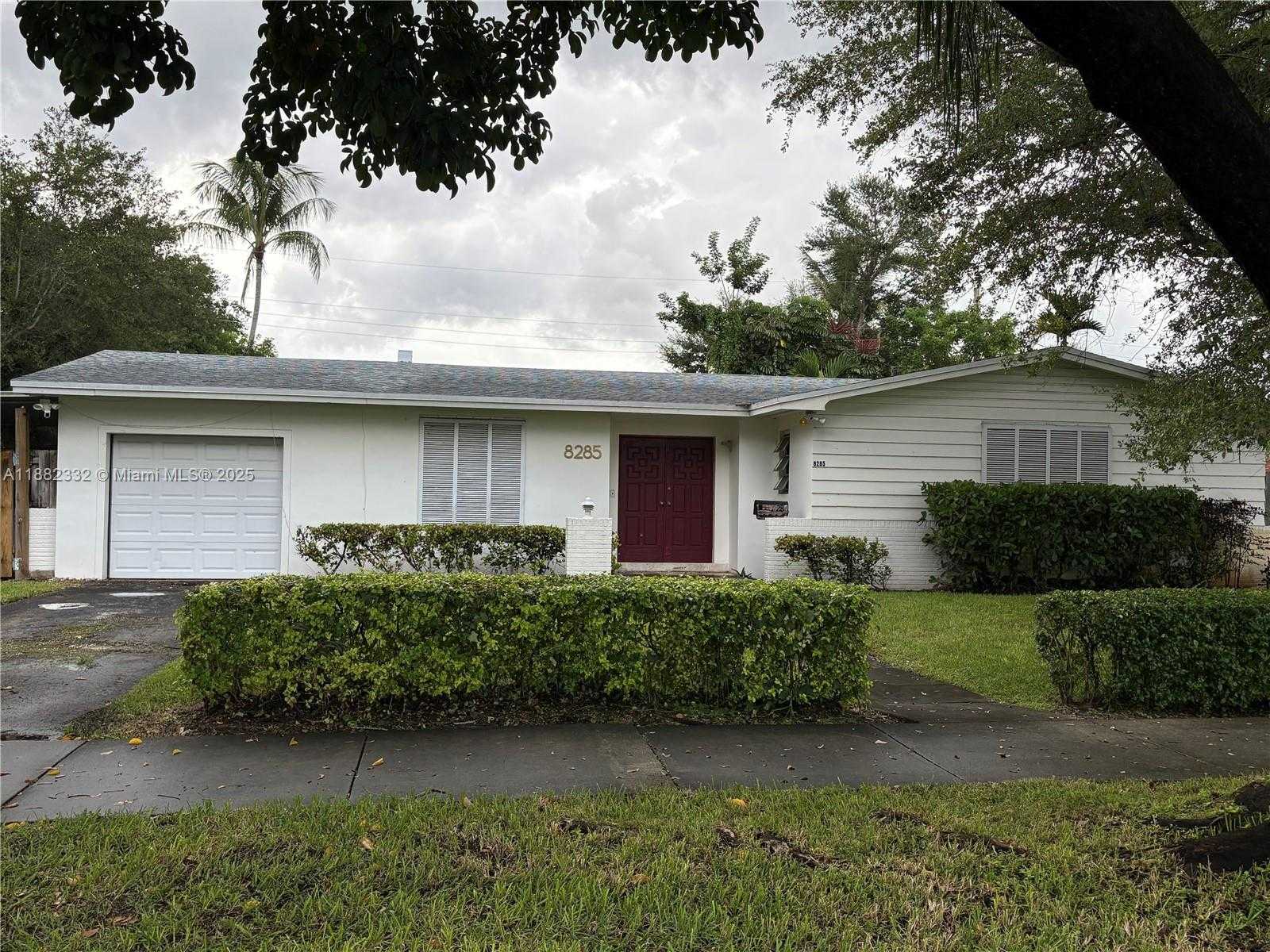 Small Image of 8285 SOUTH WEST 104TH ST, Miami Number 1