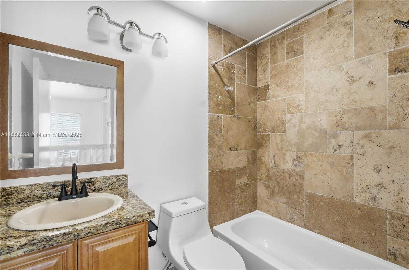 Small Image of 3625 MURANO DR, Hollywood Number 17