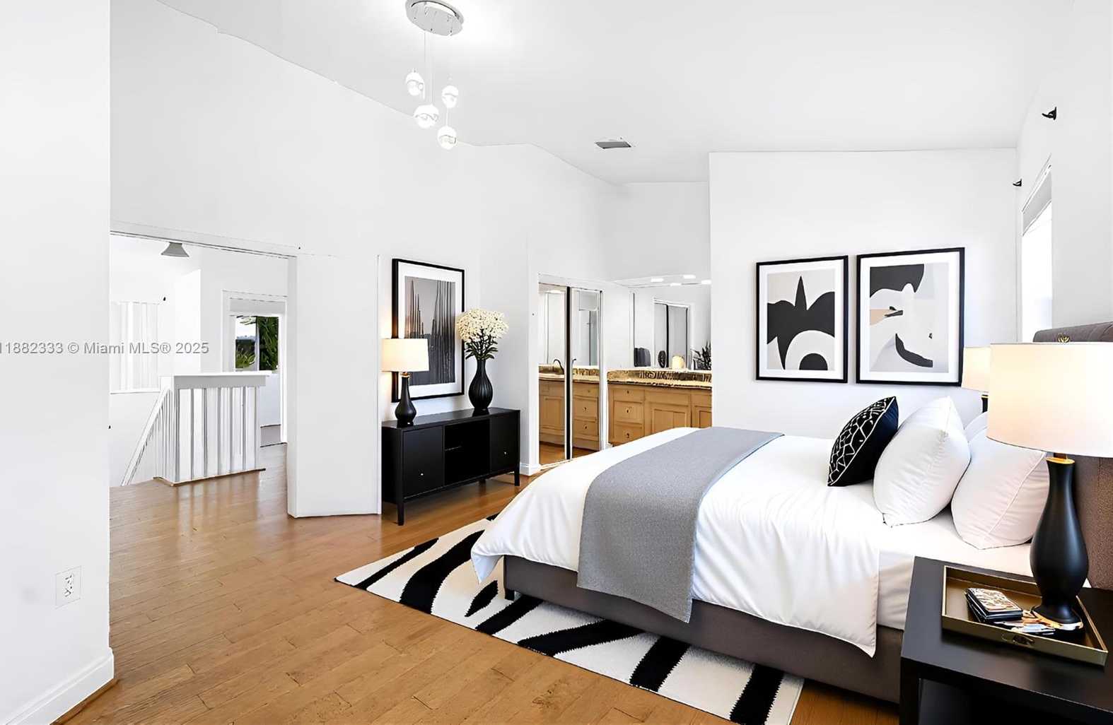 Small Image of 3625 MURANO DR, Hollywood Number 8