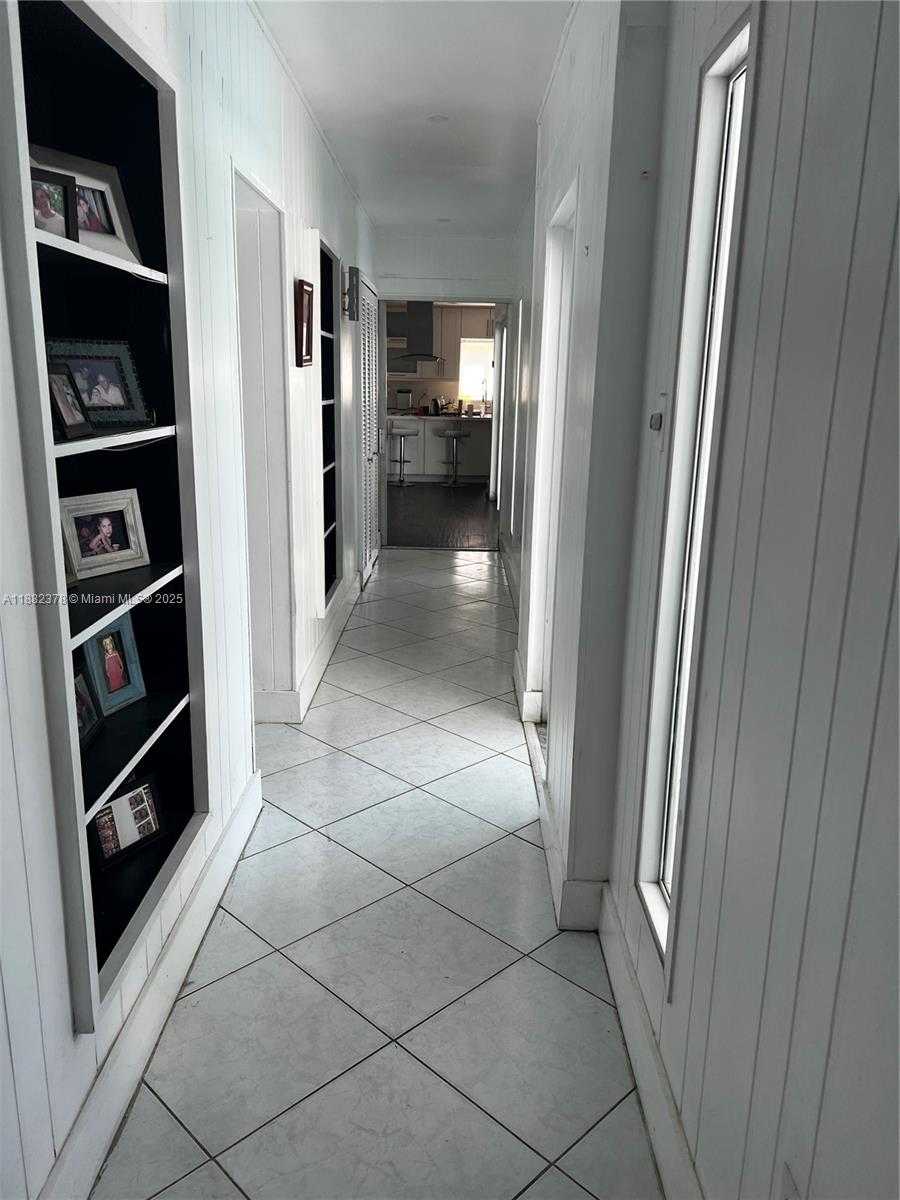 Small Image of 8435 SOUTH WEST 156TH ST, Palmetto Bay Number 11