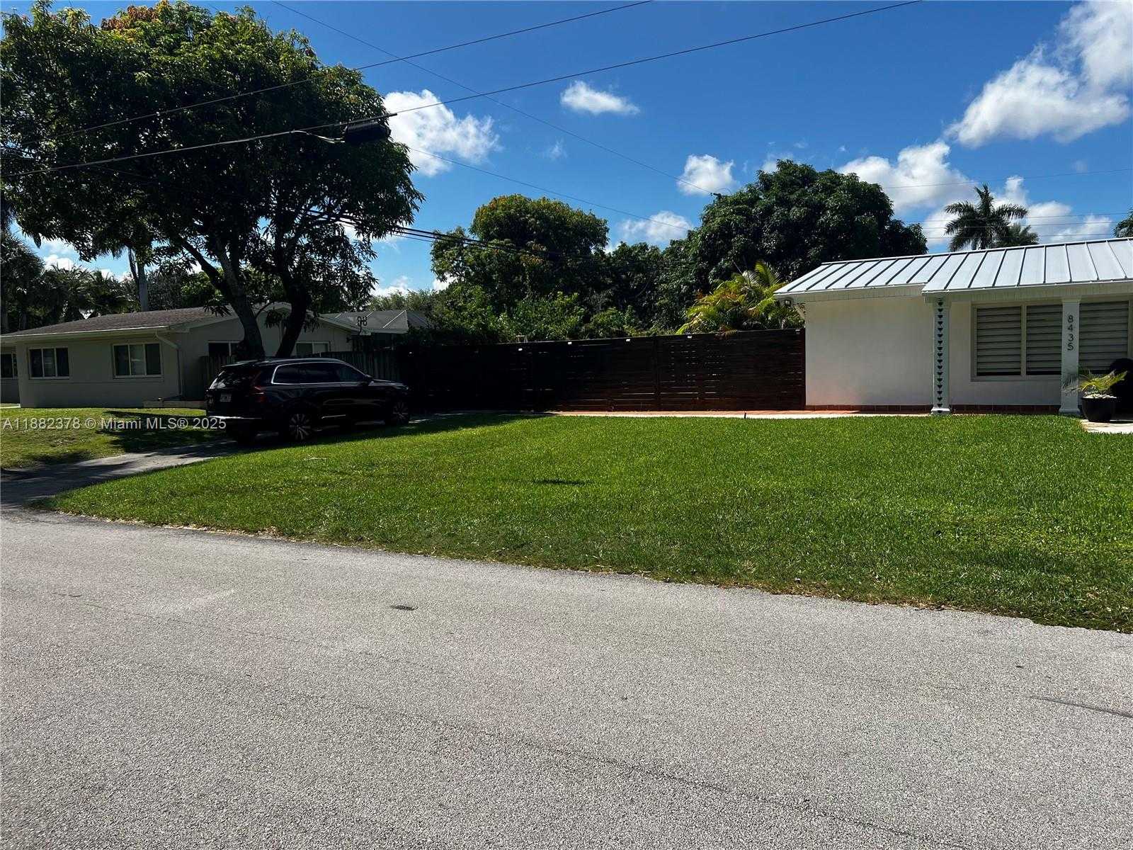 Small Image of 8435 SOUTH WEST 156TH ST, Palmetto Bay Number 20