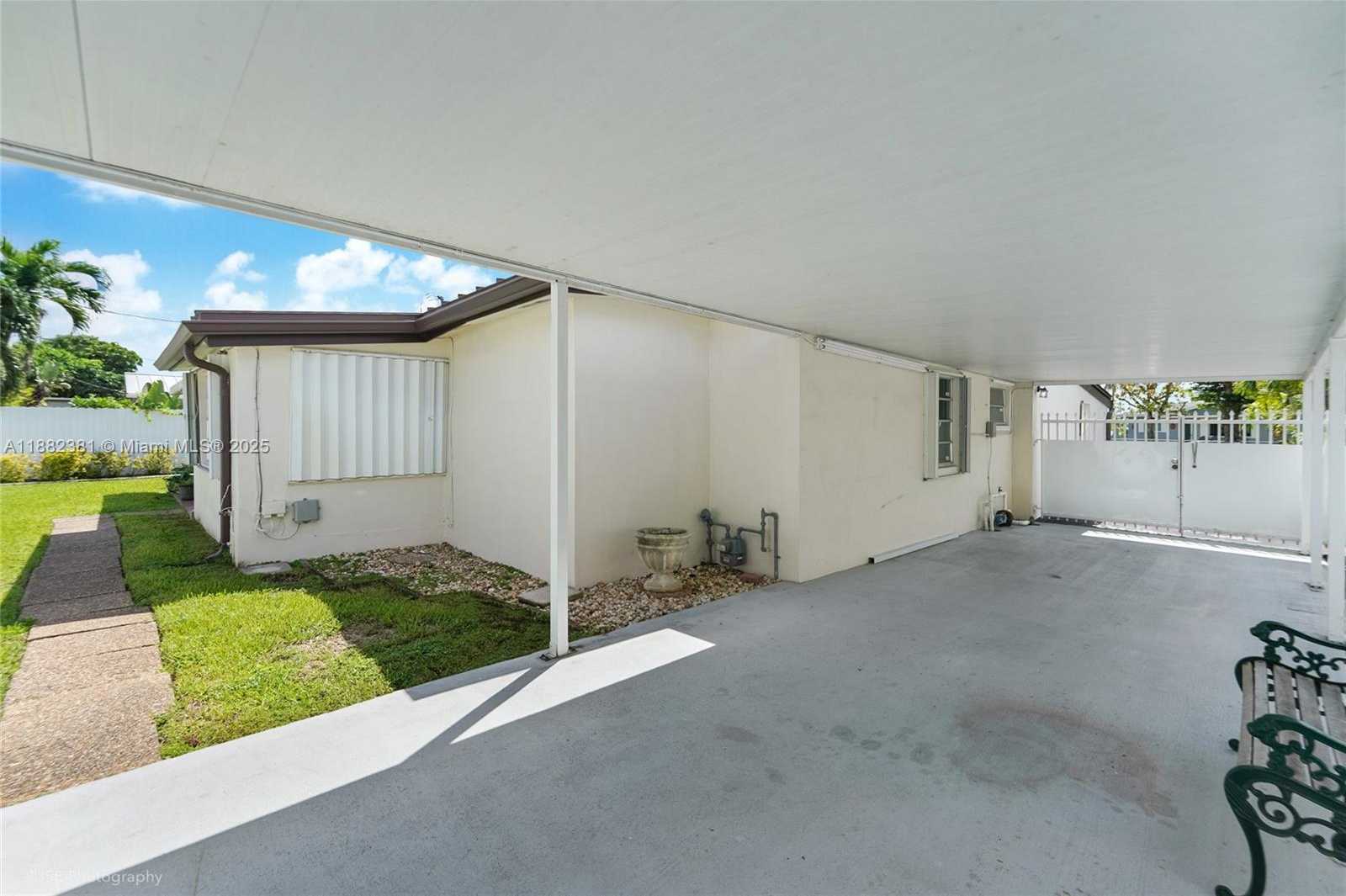 Small Image of 1015 WEST 64TH ST, Hialeah Number 19