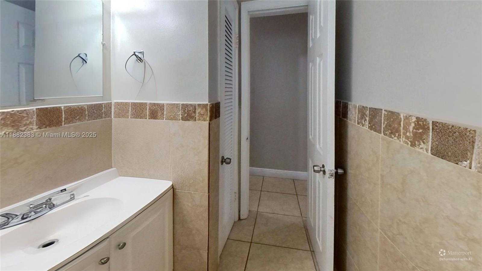 Small Image of 2411 SOUTH WEST 5TH PL, Fort Lauderdale Number 7