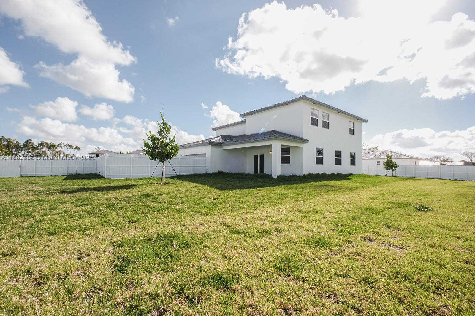 Small Image of 19855 SOUTH WEST 321ST ST, Homestead Number 24