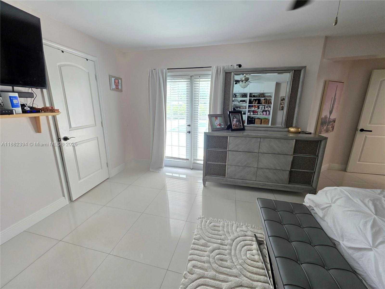 Small Image of 19631 NORTH WEST 45TH AVE, Miami Gardens Number 12