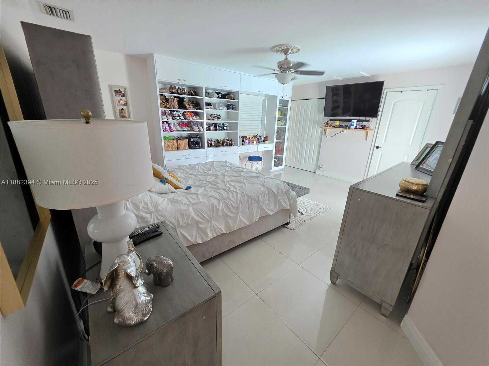 Small Image of 19631 NORTH WEST 45TH AVE, Miami Gardens Number 14
