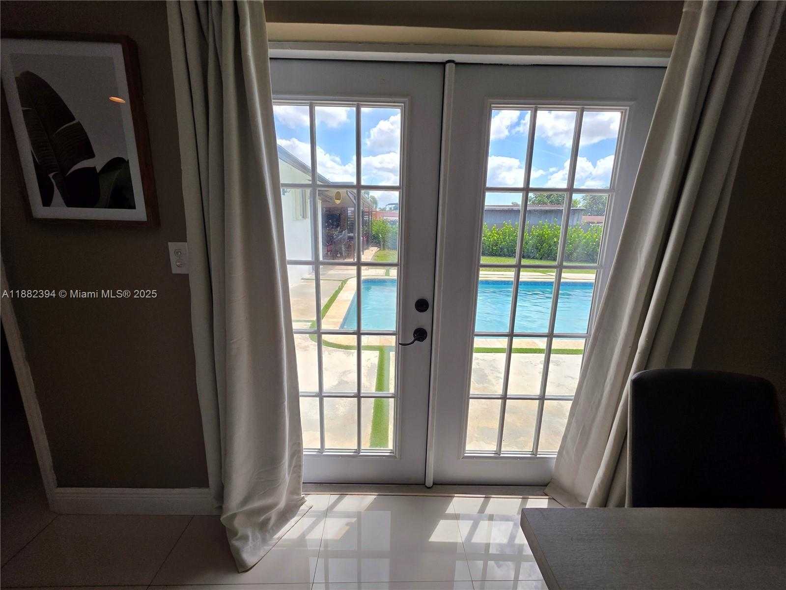 Small Image of 19631 NORTH WEST 45TH AVE, Miami Gardens Number 15