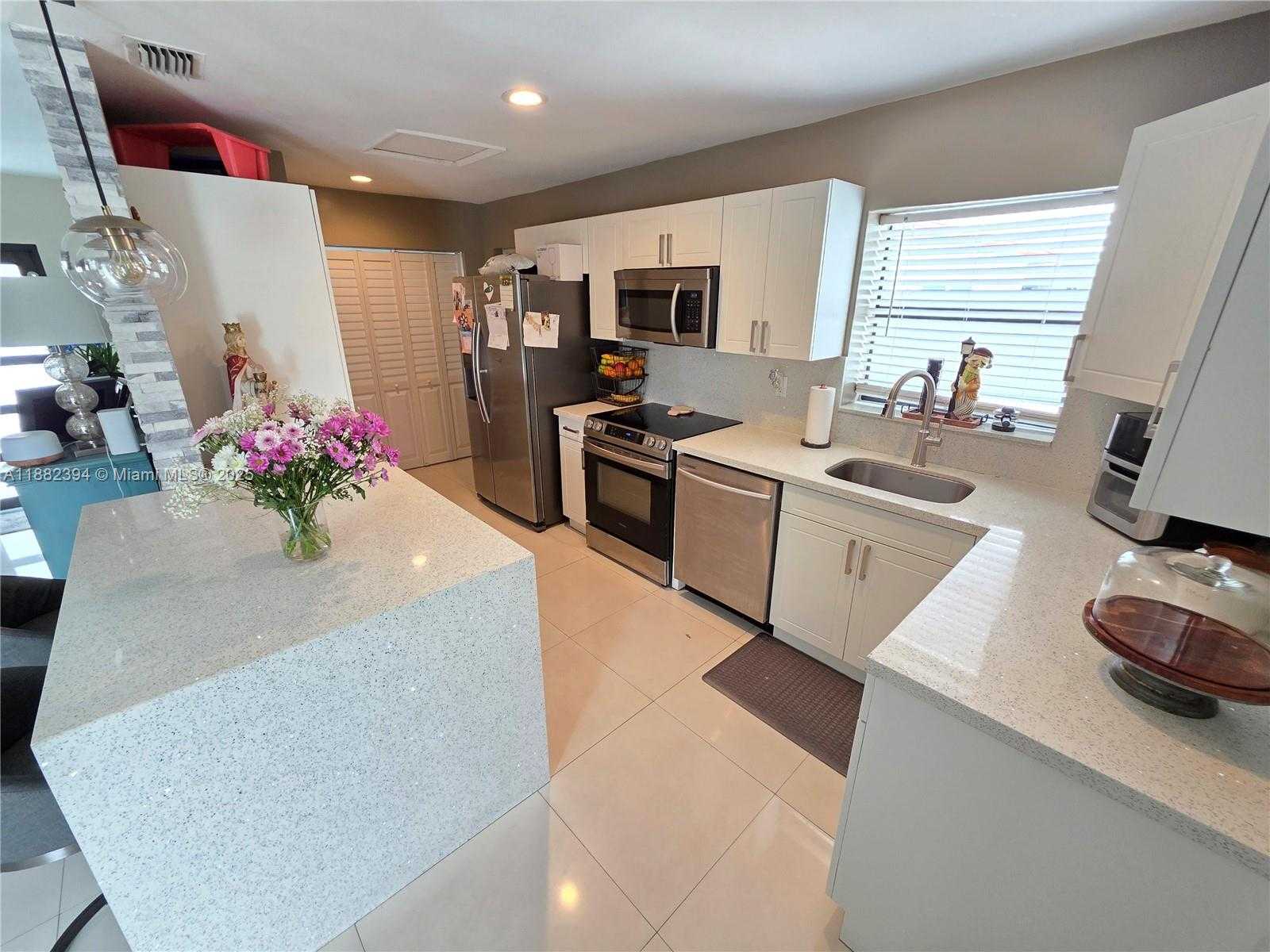 Small Image of 19631 NORTH WEST 45TH AVE, Miami Gardens Number 20
