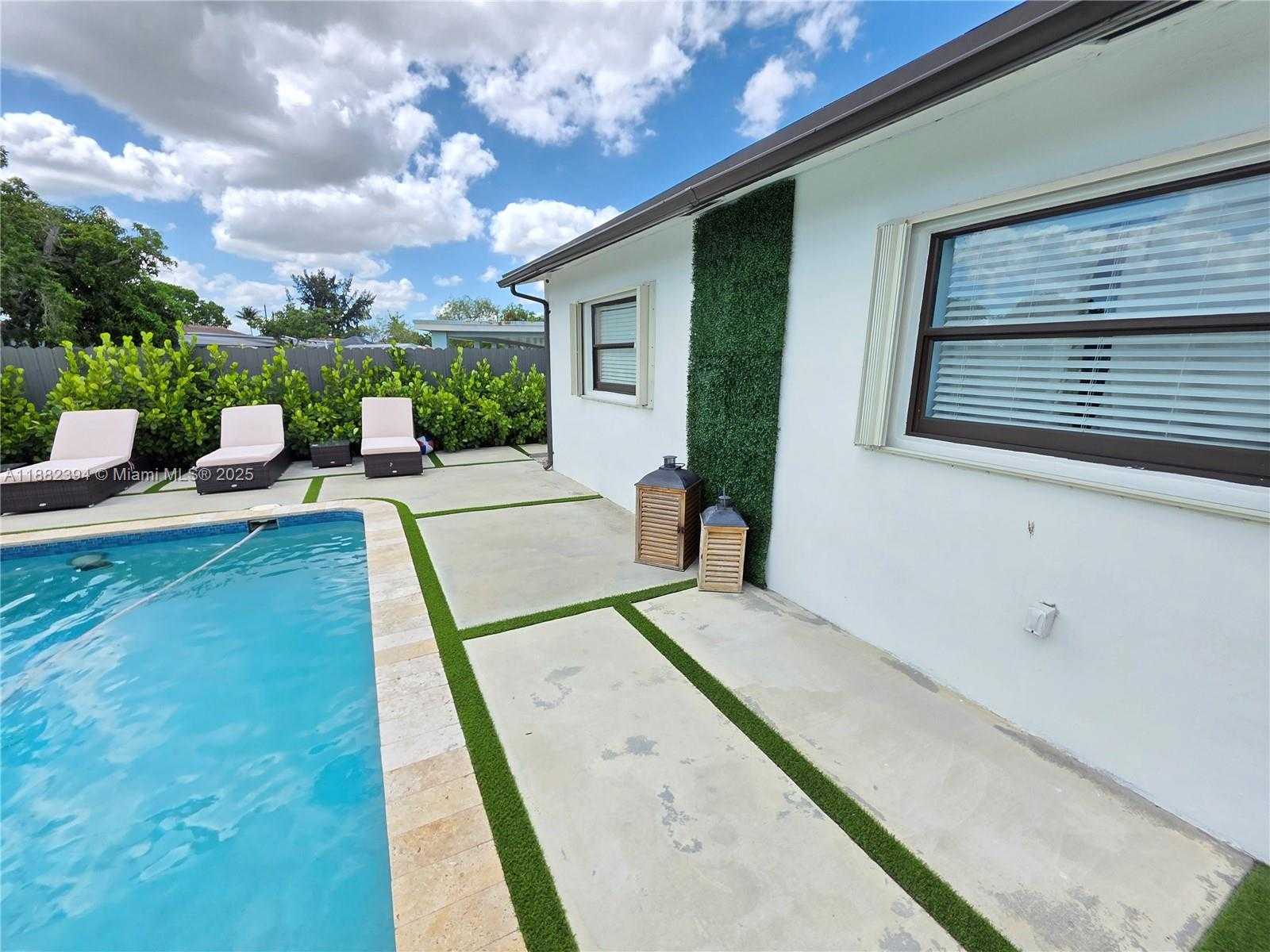 Small Image of 19631 NORTH WEST 45TH AVE, Miami Gardens Number 25
