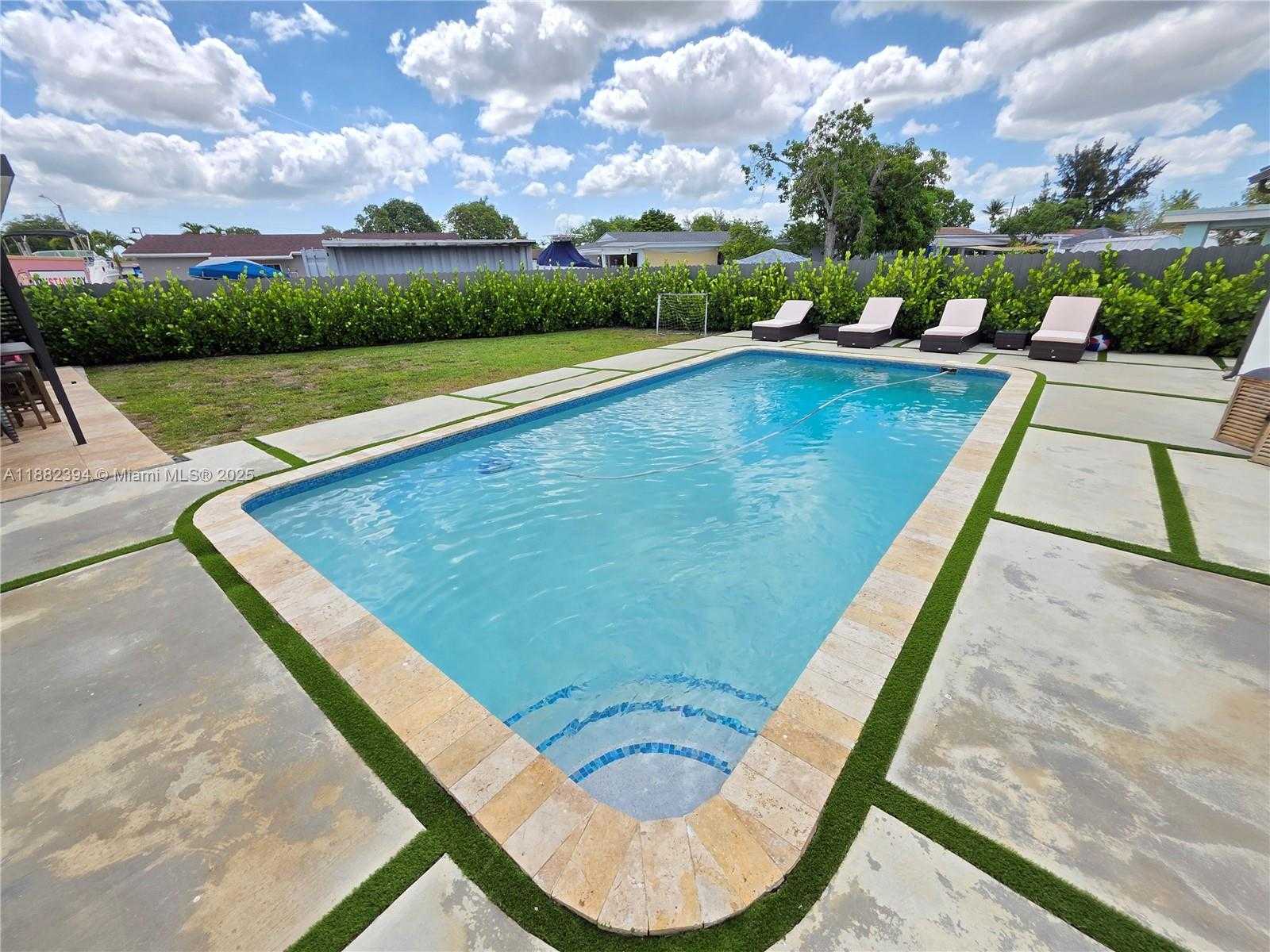 Small Image of 19631 NORTH WEST 45TH AVE, Miami Gardens Number 26