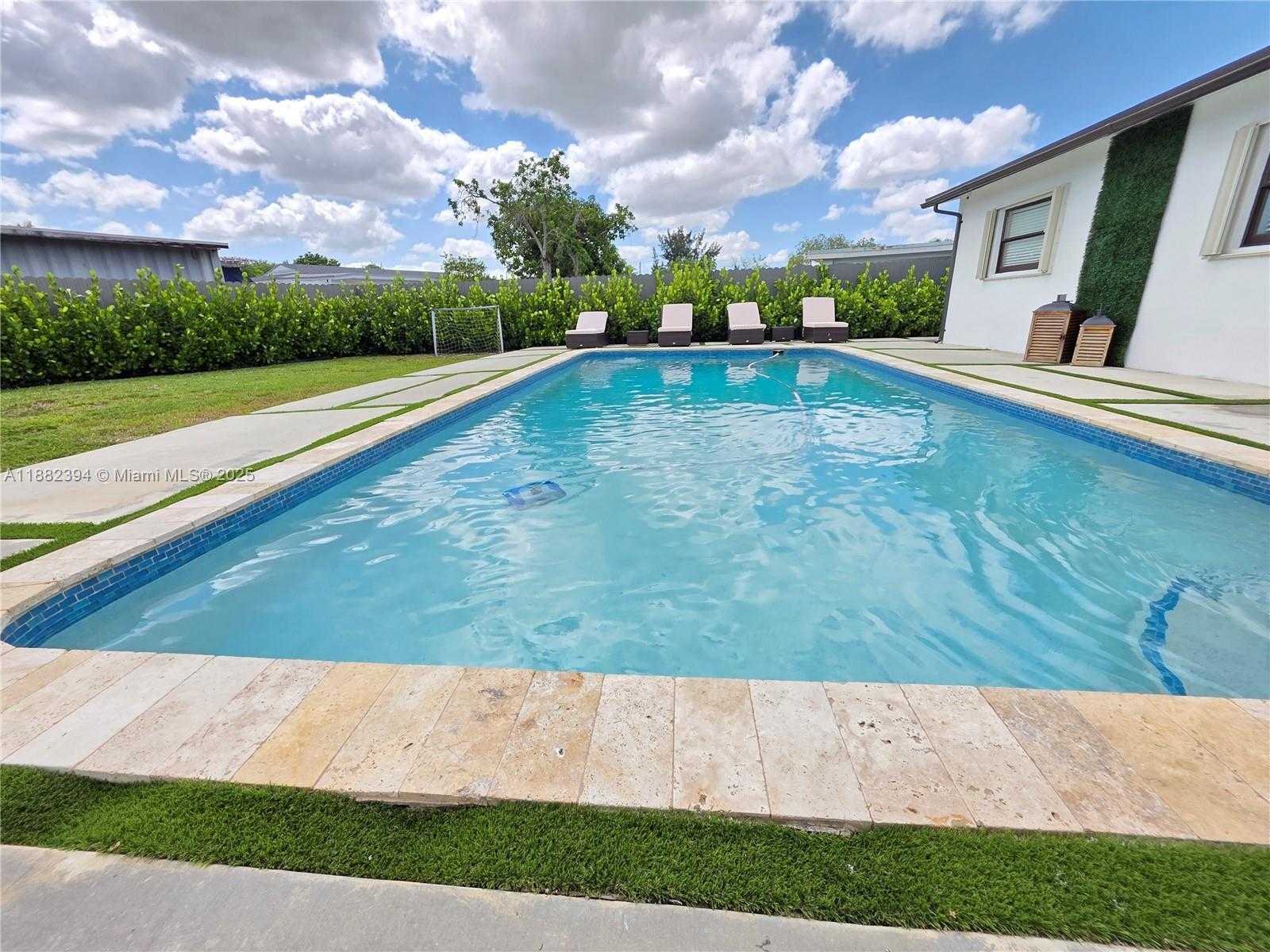 Small Image of 19631 NORTH WEST 45TH AVE, Miami Gardens Number 28