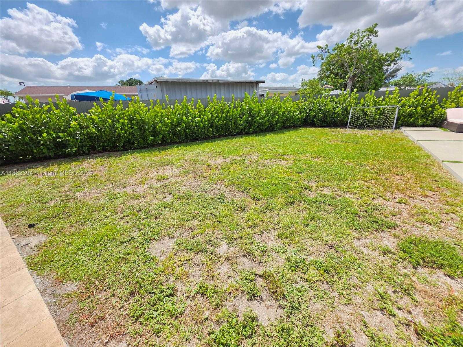 Small Image of 19631 NORTH WEST 45TH AVE, Miami Gardens Number 32