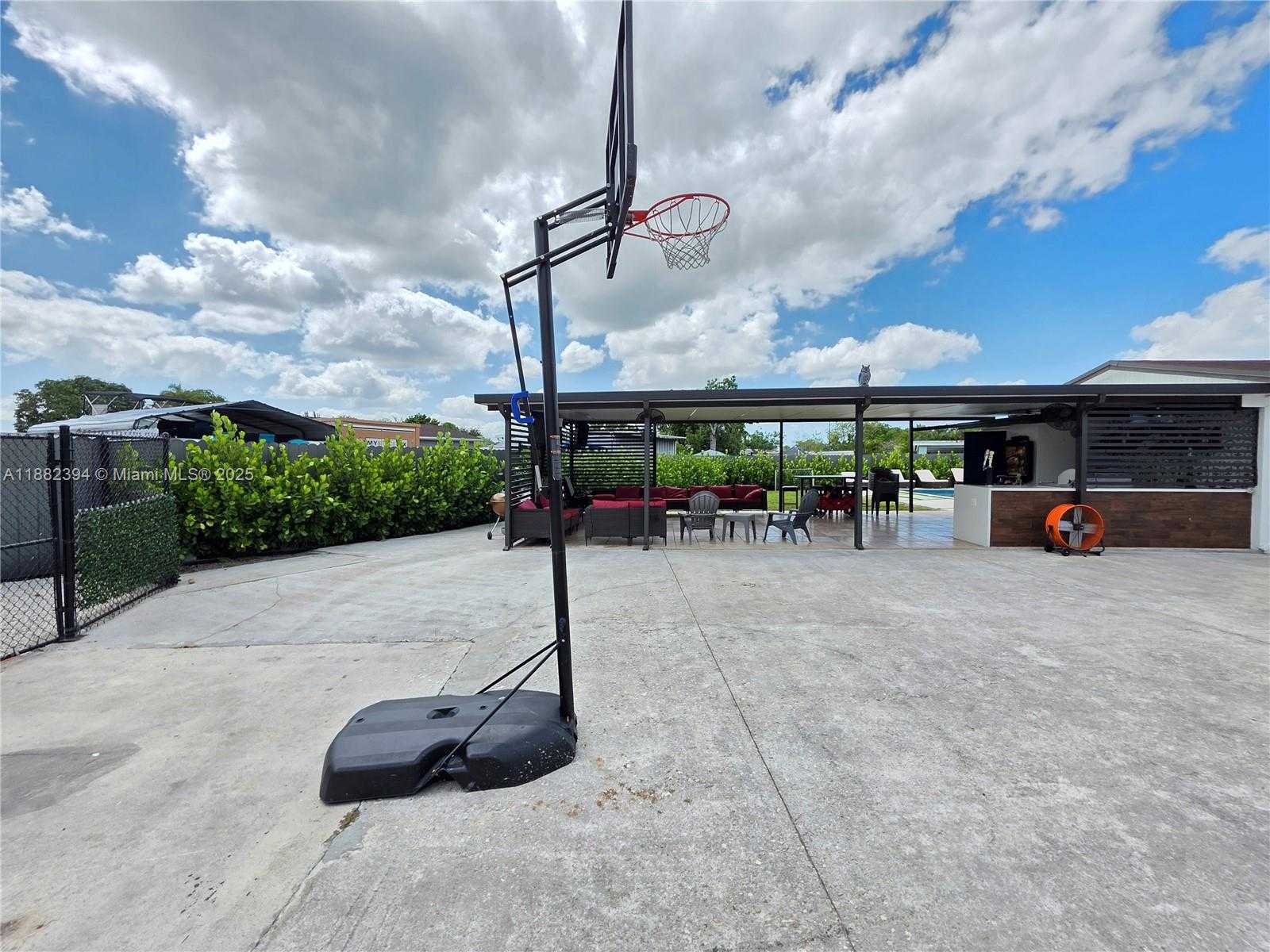 Small Image of 19631 NORTH WEST 45TH AVE, Miami Gardens Number 41