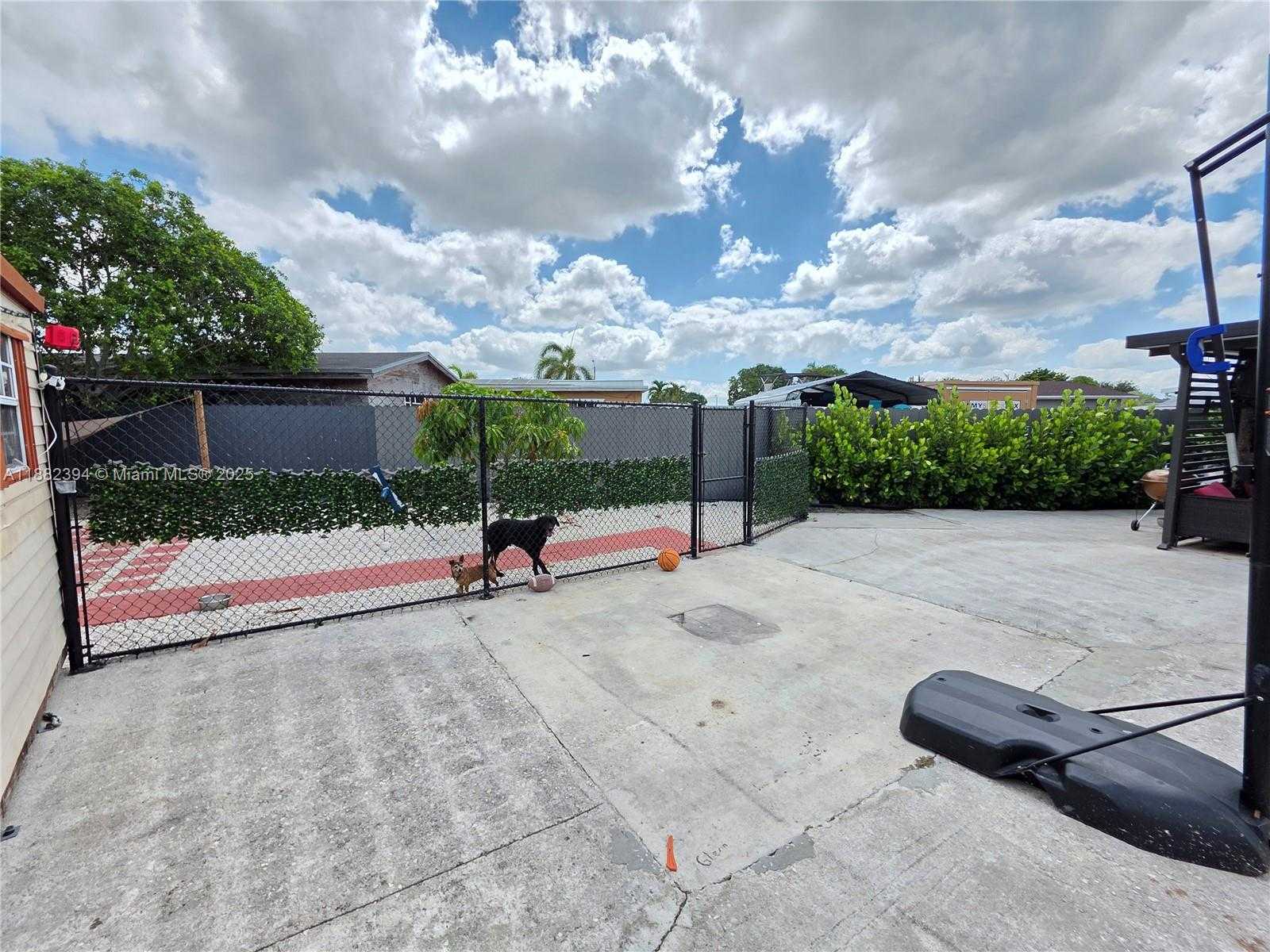 Small Image of 19631 NORTH WEST 45TH AVE, Miami Gardens Number 42