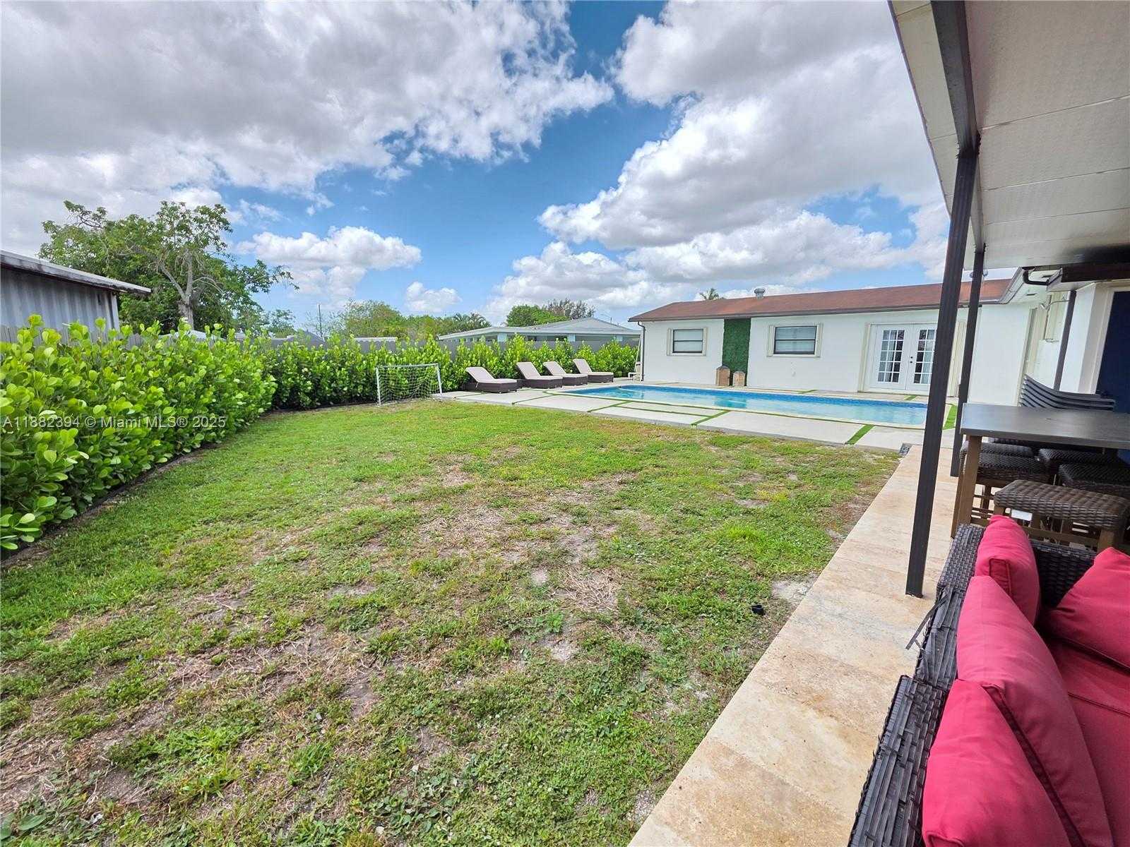 Small Image of 19631 NORTH WEST 45TH AVE, Miami Gardens Number 44