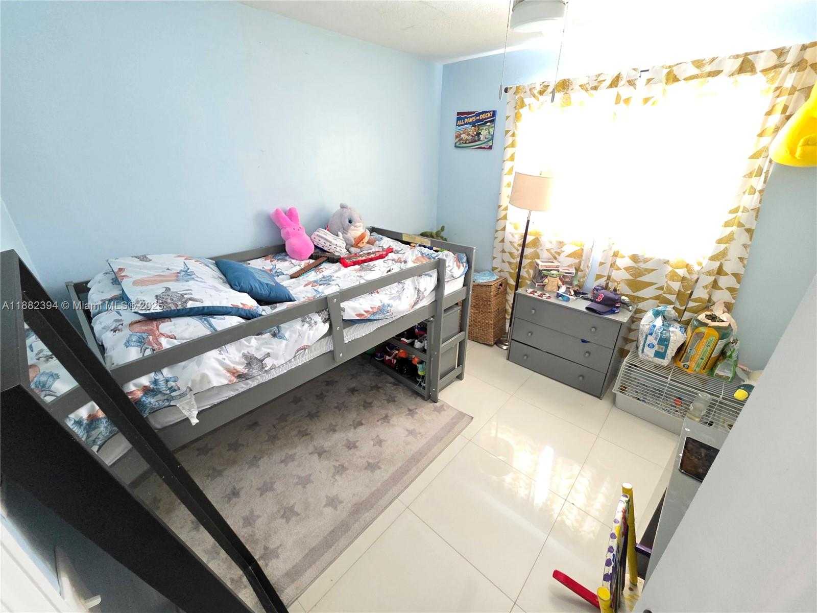 Small Image of 19631 NORTH WEST 45TH AVE, Miami Gardens Number 9