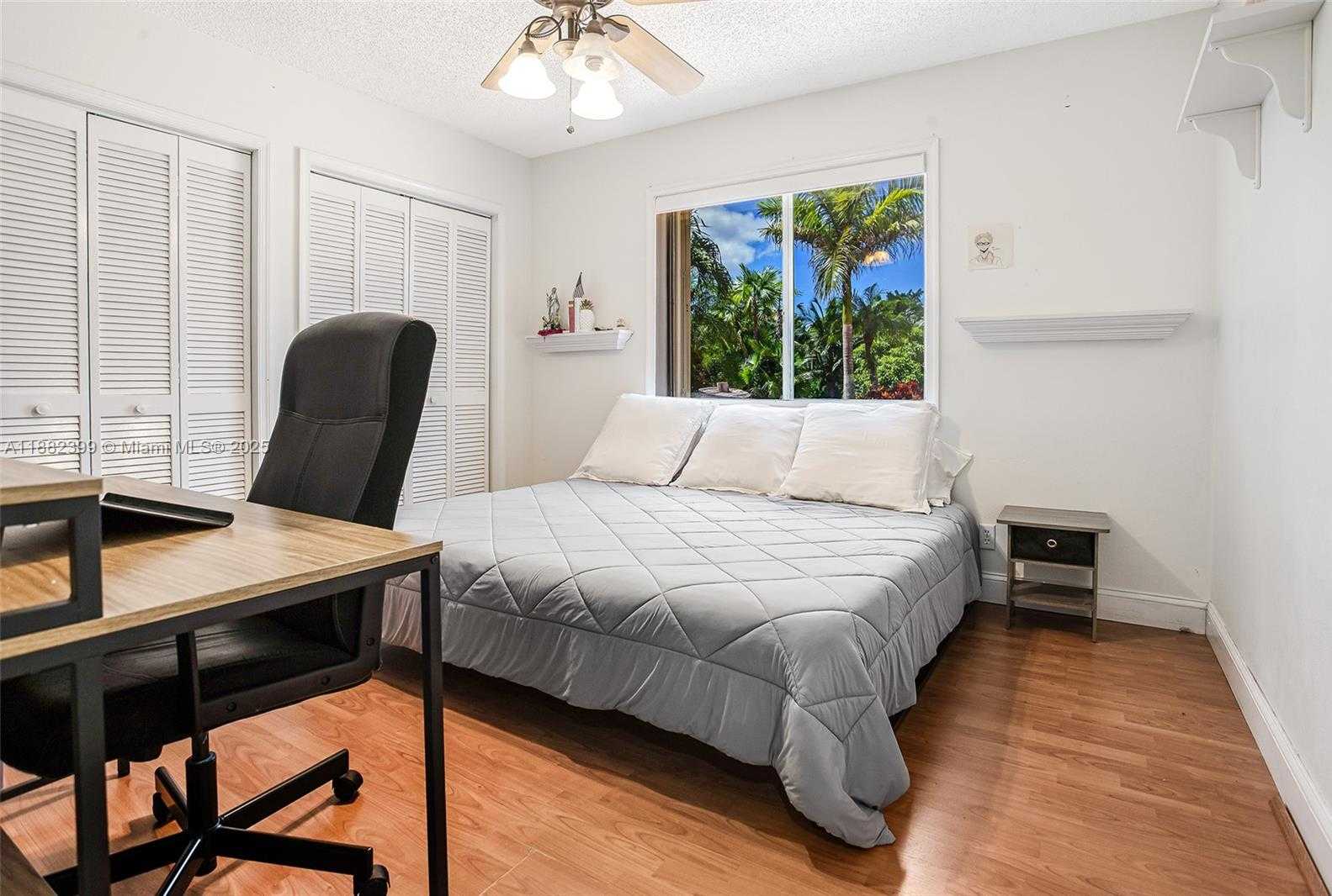 Small Image of 5911 SOUTH WEST 199TH AVE, Pembroke Pines Number 17