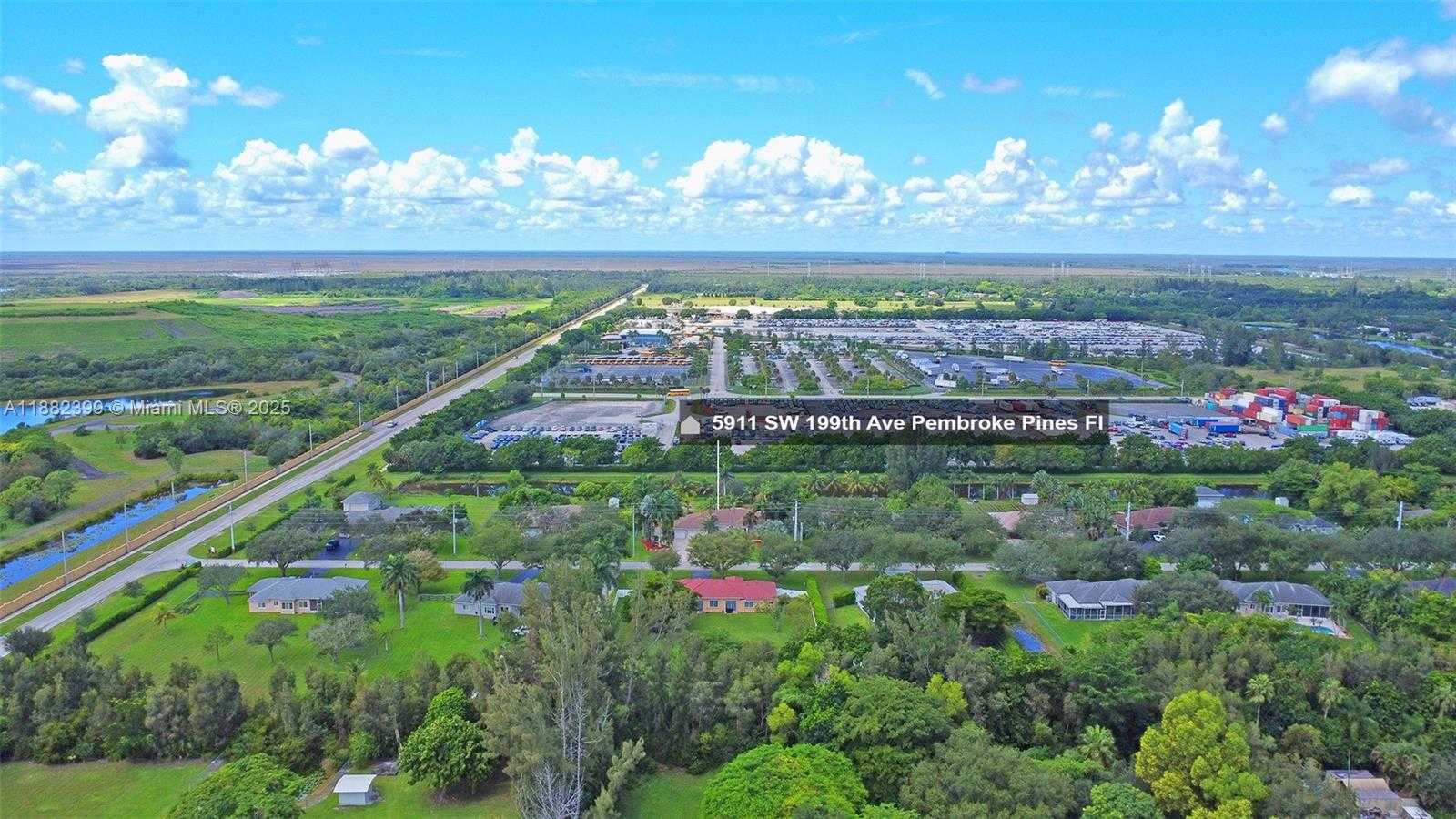 Small Image of 5911 SOUTH WEST 199TH AVE, Pembroke Pines Number 32