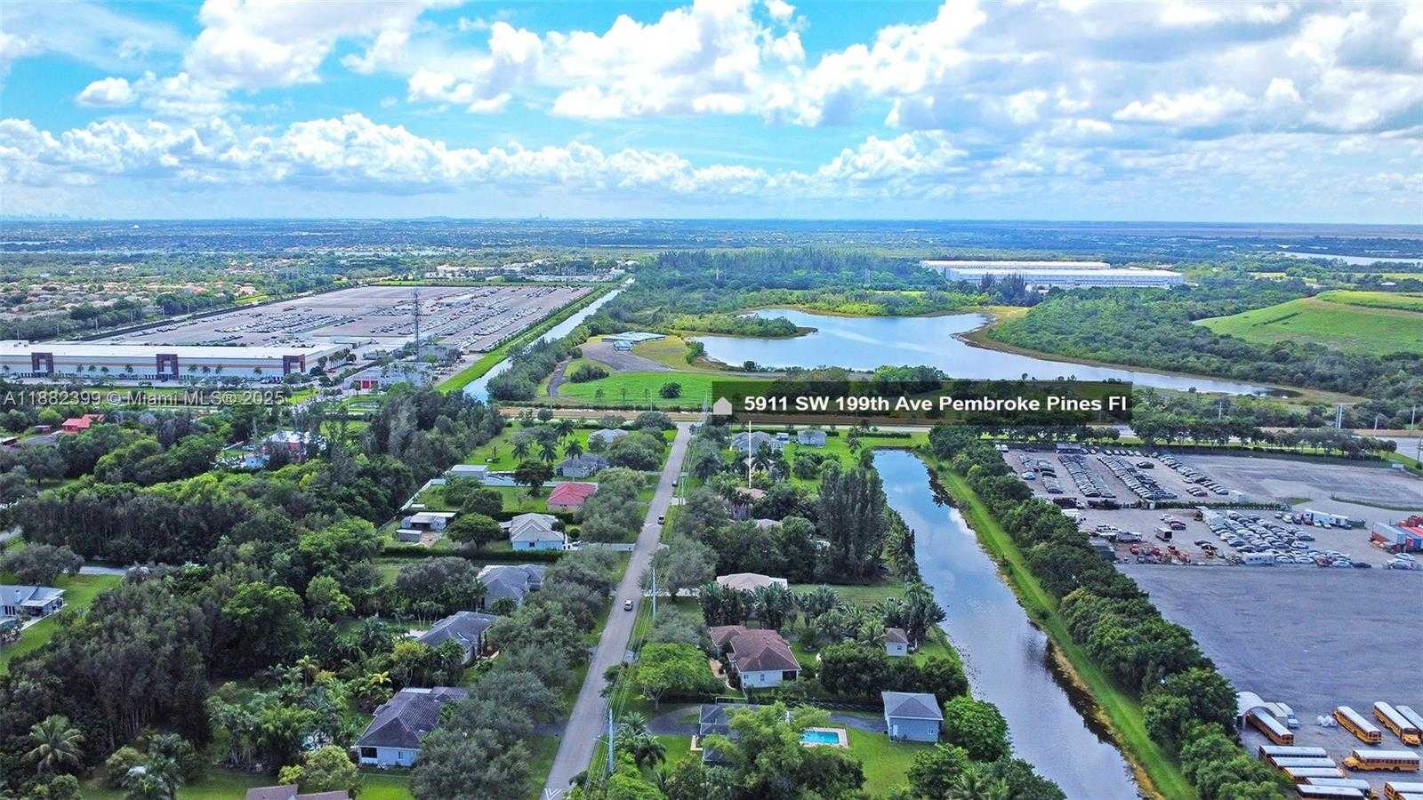 Small Image of 5911 SOUTH WEST 199TH AVE, Pembroke Pines Number 33