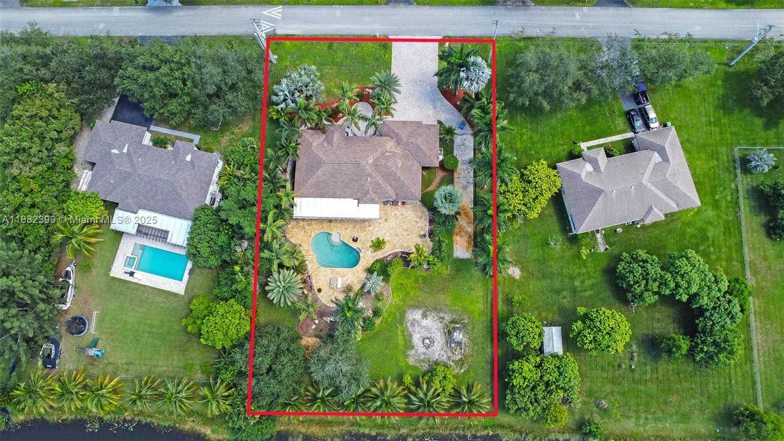 Small Image of 5911 SOUTH WEST 199TH AVE, Pembroke Pines Number 37