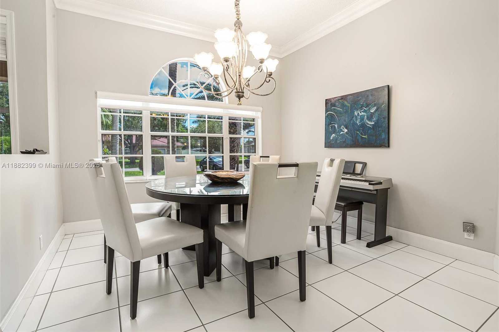 Small Image of 5911 SOUTH WEST 199TH AVE, Pembroke Pines Number 7