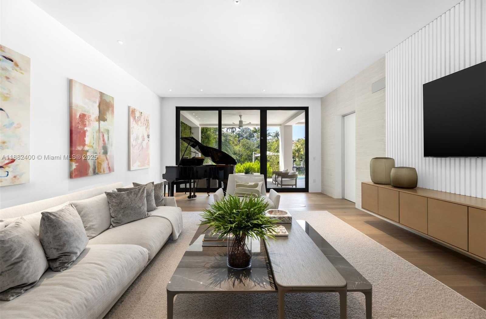 Small Image of 9360 BALADA ST, Coral Gables Number 12