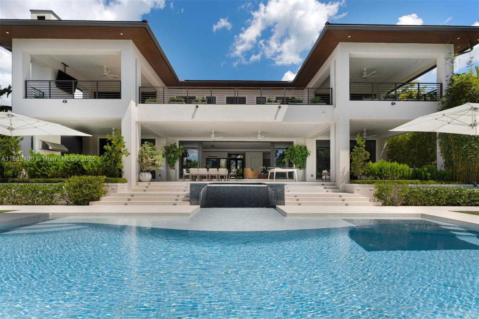 Small Image of 9360 BALADA ST, Coral Gables Number 2