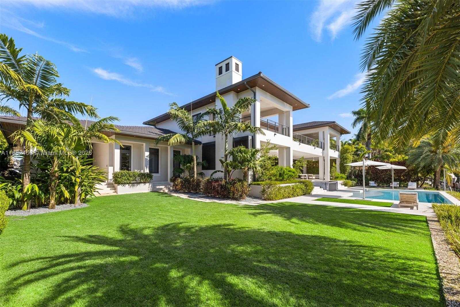 Small Image of 9360 BALADA ST, Coral Gables Number 31