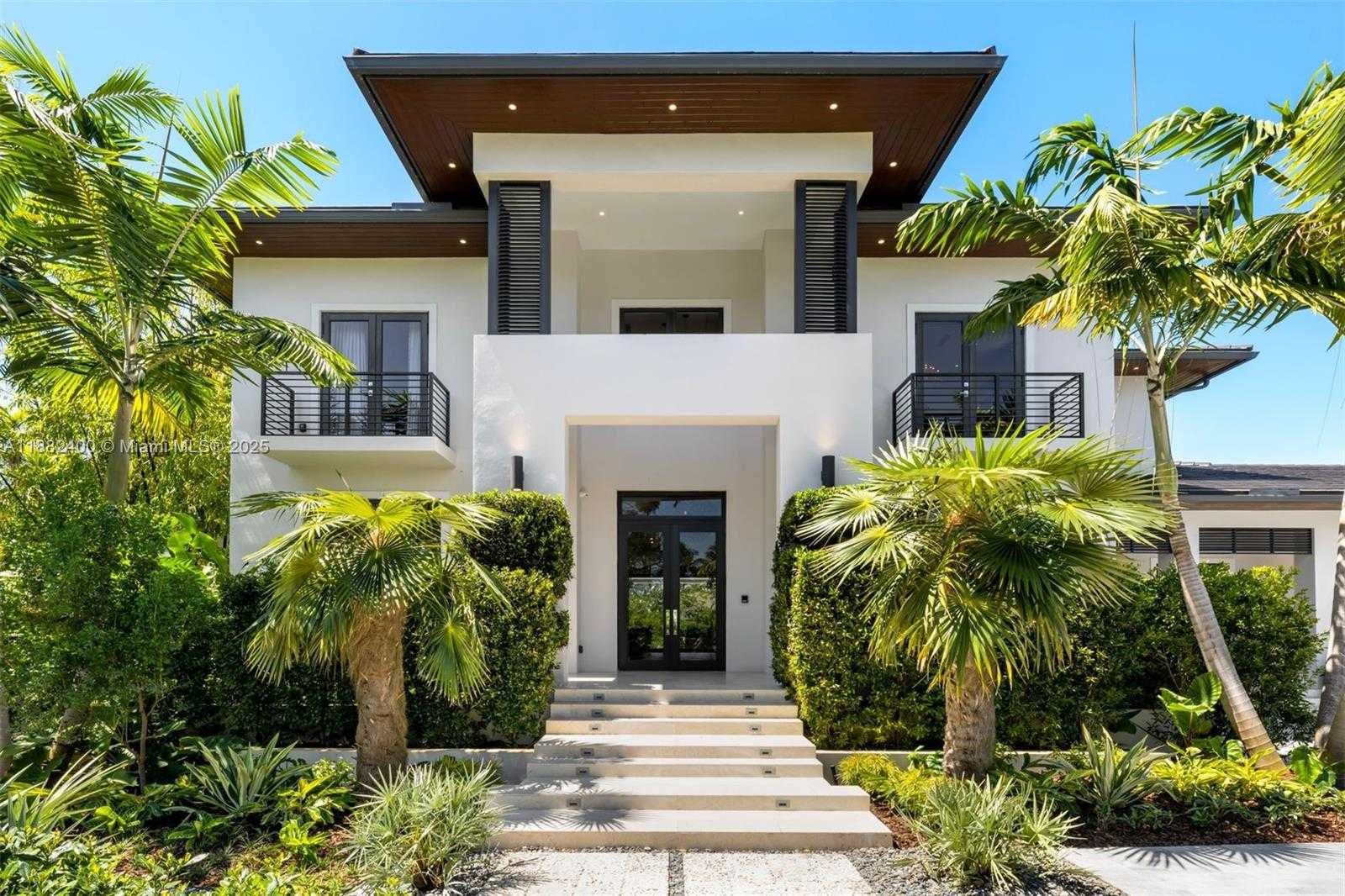 Small Image of 9360 BALADA ST, Coral Gables Number 4
