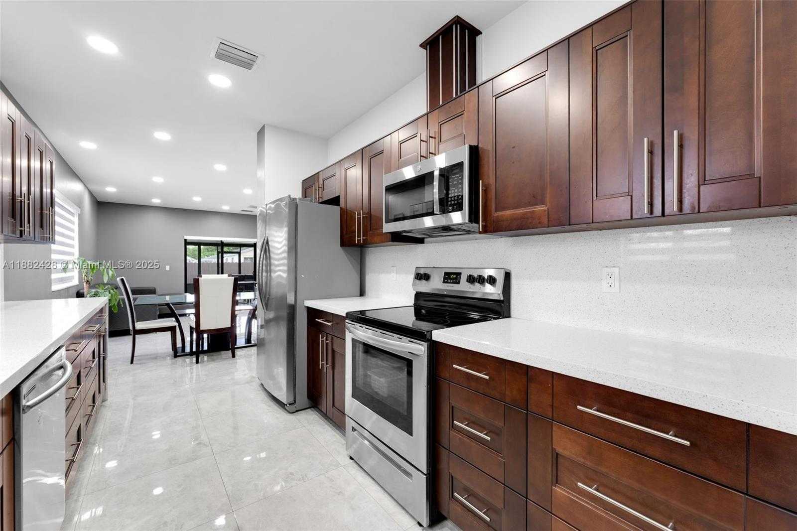 Small Image of 22801 SOUTH WEST 123RD AVE, Miami Number 10