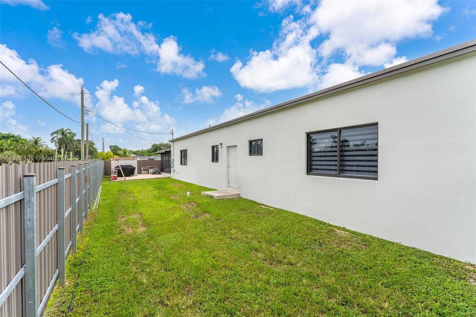 Small Image of 22801 SOUTH WEST 123RD AVE, Miami Number 29