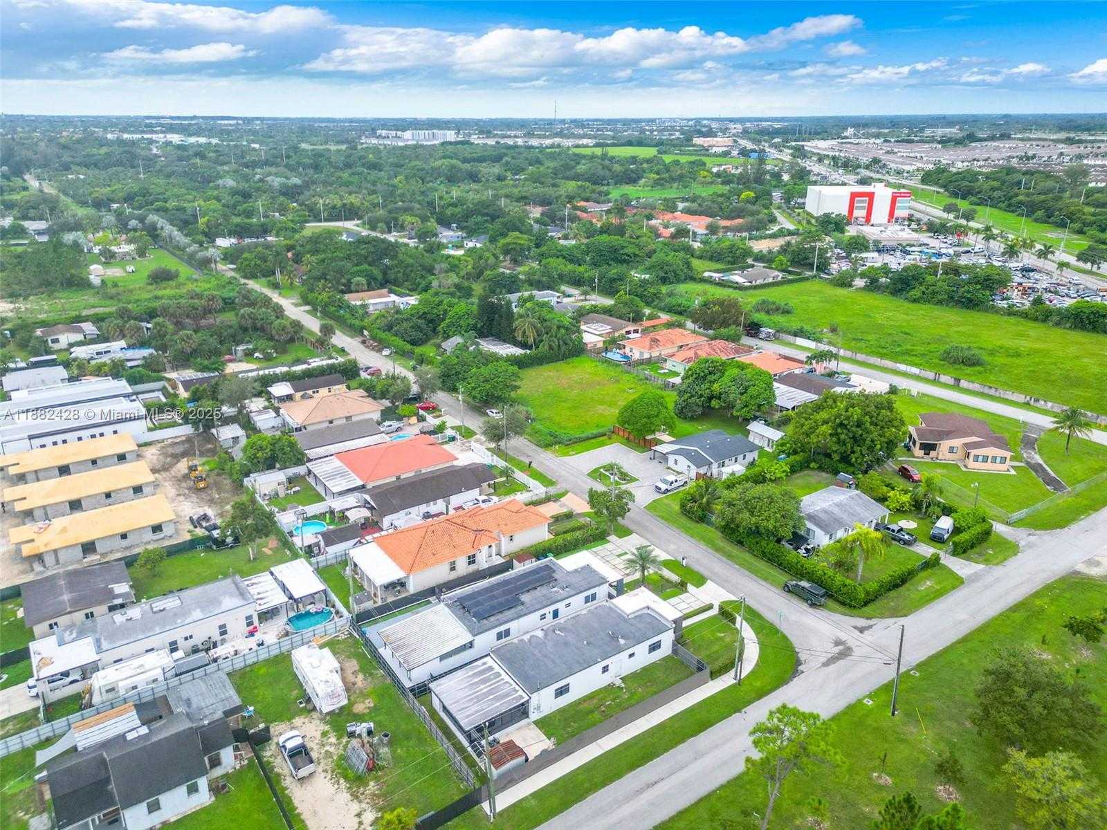 Small Image of 22801 SOUTH WEST 123RD AVE, Miami Number 36