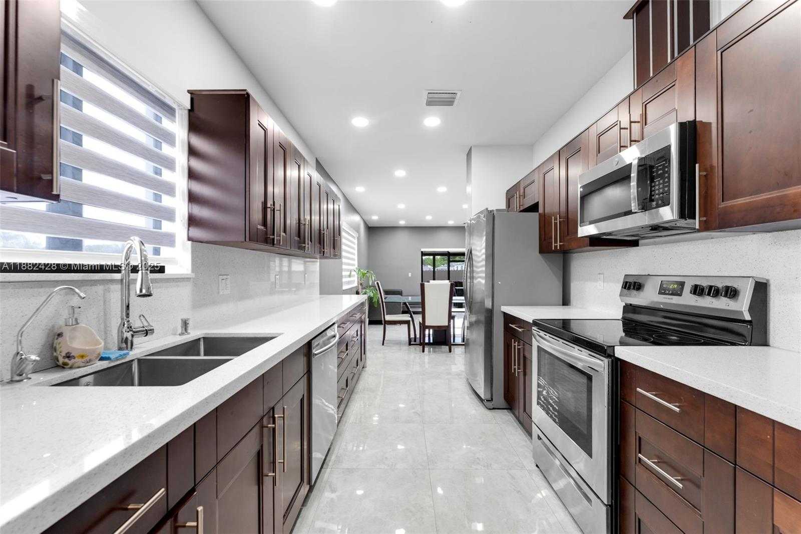 Small Image of 22801 SOUTH WEST 123RD AVE, Miami Number 9