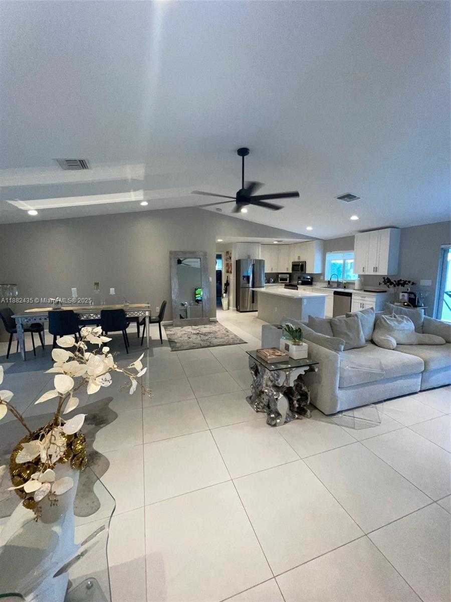 Small Image of 20605 SOUTH WEST 319TH ST, Homestead Number 12