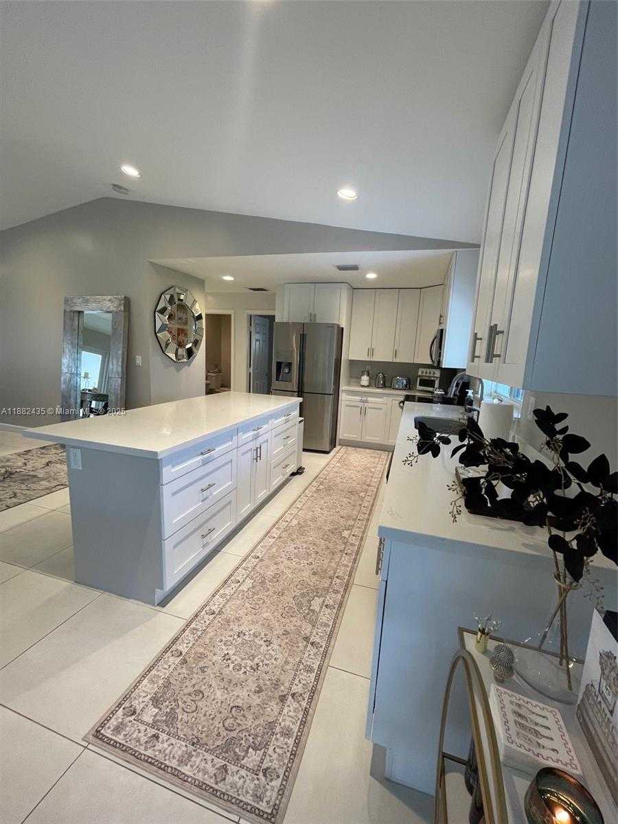 Small Image of 20605 SOUTH WEST 319TH ST, Homestead Number 17