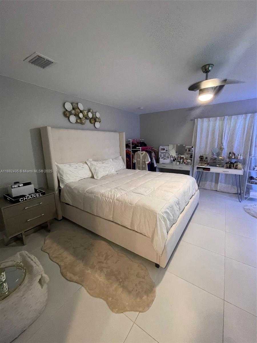 Small Image of 20605 SOUTH WEST 319TH ST, Homestead Number 22