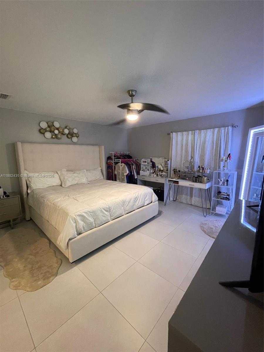 Small Image of 20605 SOUTH WEST 319TH ST, Homestead Number 25