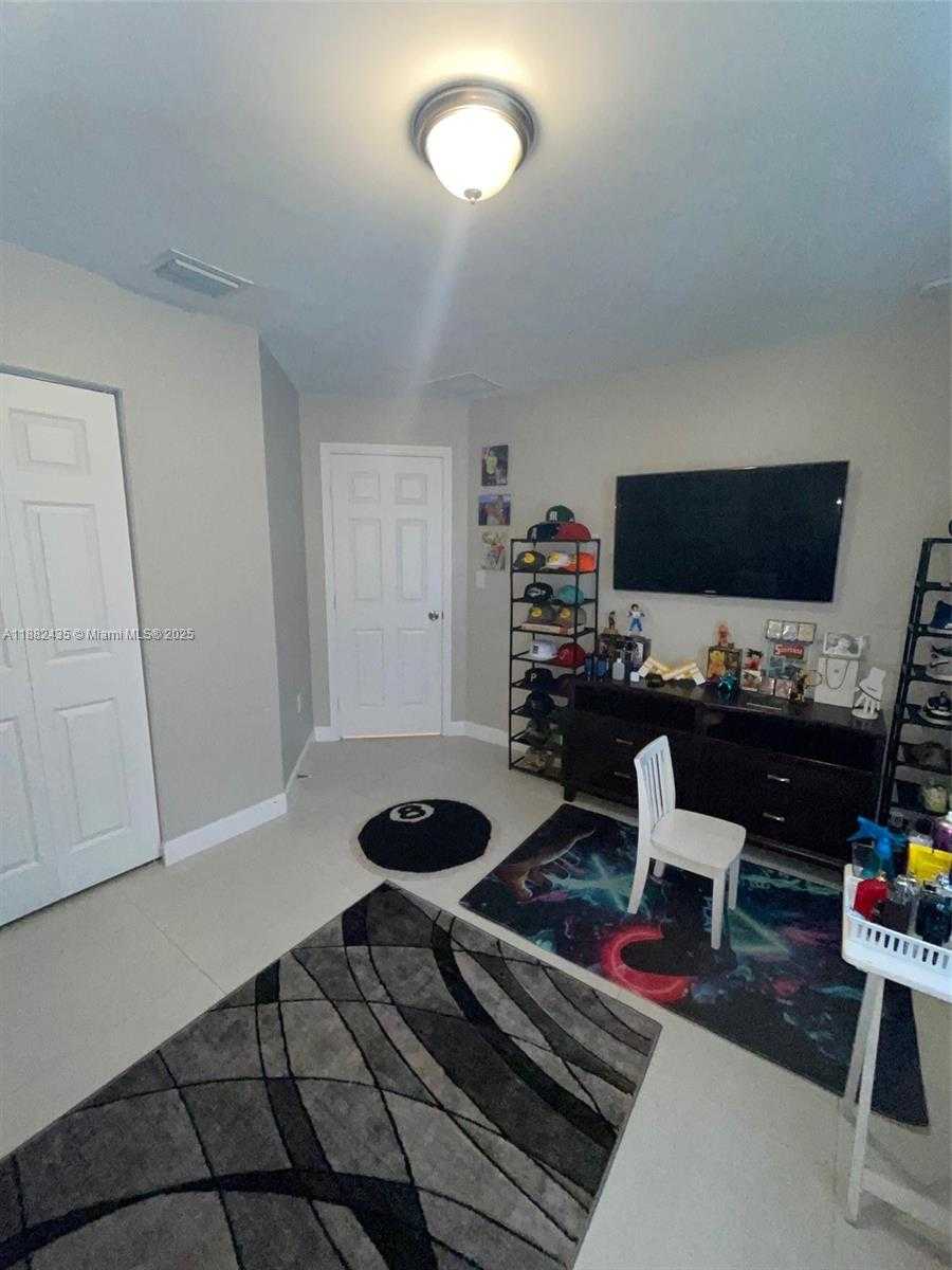 Small Image of 20605 SOUTH WEST 319TH ST, Homestead Number 37