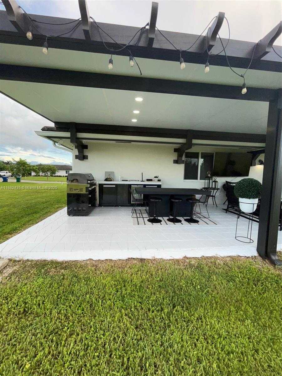 Small Image of 20605 SOUTH WEST 319TH ST, Homestead Number 56