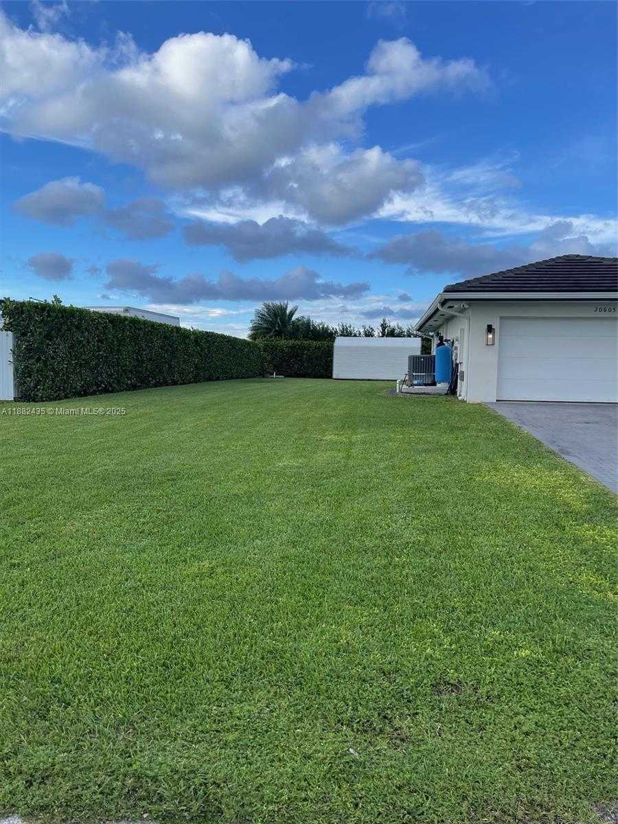 Small Image of 20605 SOUTH WEST 319TH ST, Homestead Number 8