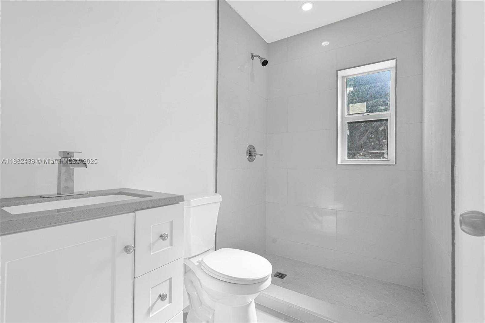 Small Image of 15955 NORTH WEST 21ST AVE, Miami Gardens Number 16