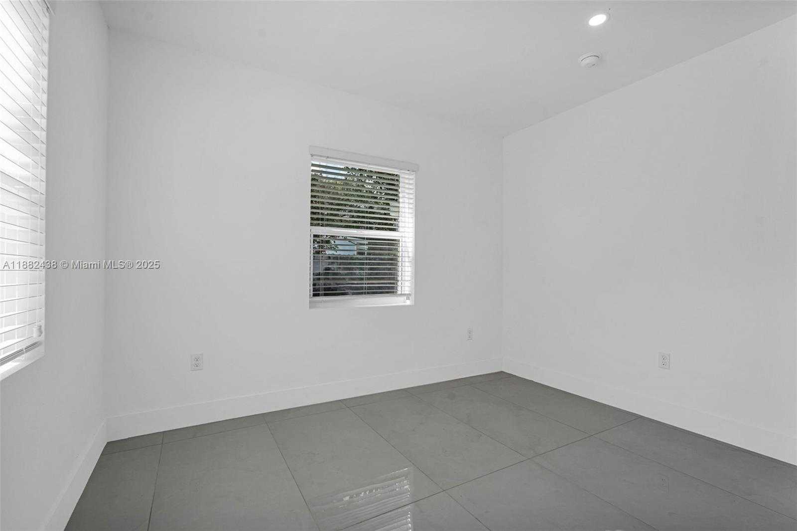 Small Image of 15955 NORTH WEST 21ST AVE, Miami Gardens Number 21
