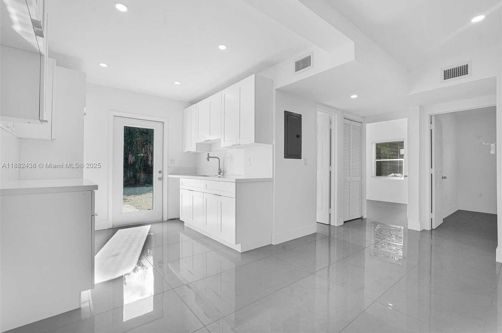 Small Image of 15955 NORTH WEST 21ST AVE, Miami Gardens Number 27