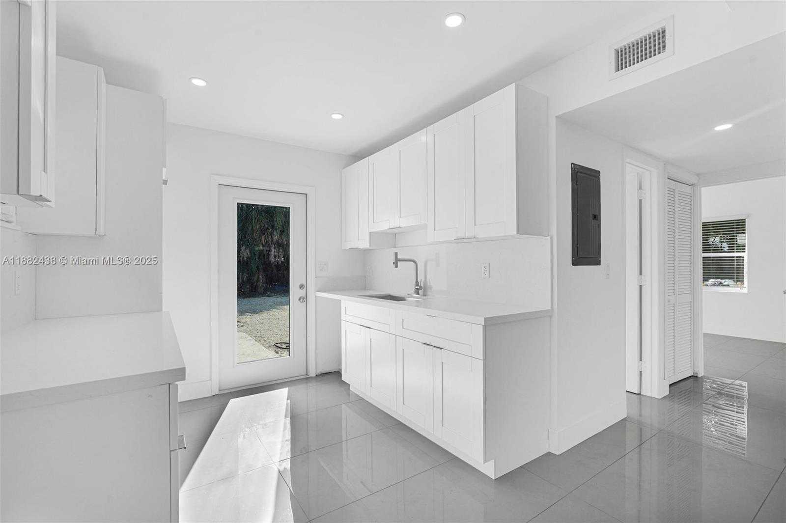 Small Image of 15955 NORTH WEST 21ST AVE, Miami Gardens Number 28