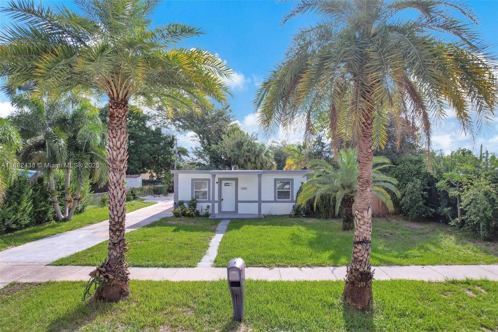 Small Image of 15955 NORTH WEST 21ST AVE, Miami Gardens Number 38