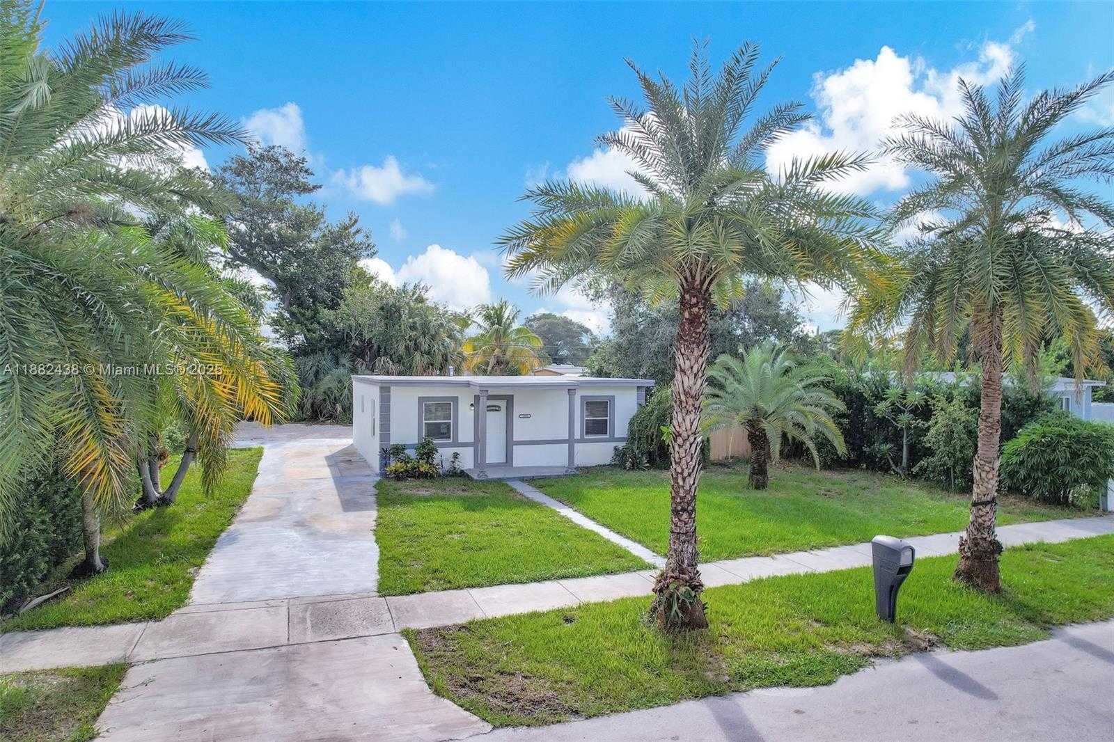 Small Image of 15955 NORTH WEST 21ST AVE, Miami Gardens Number 39