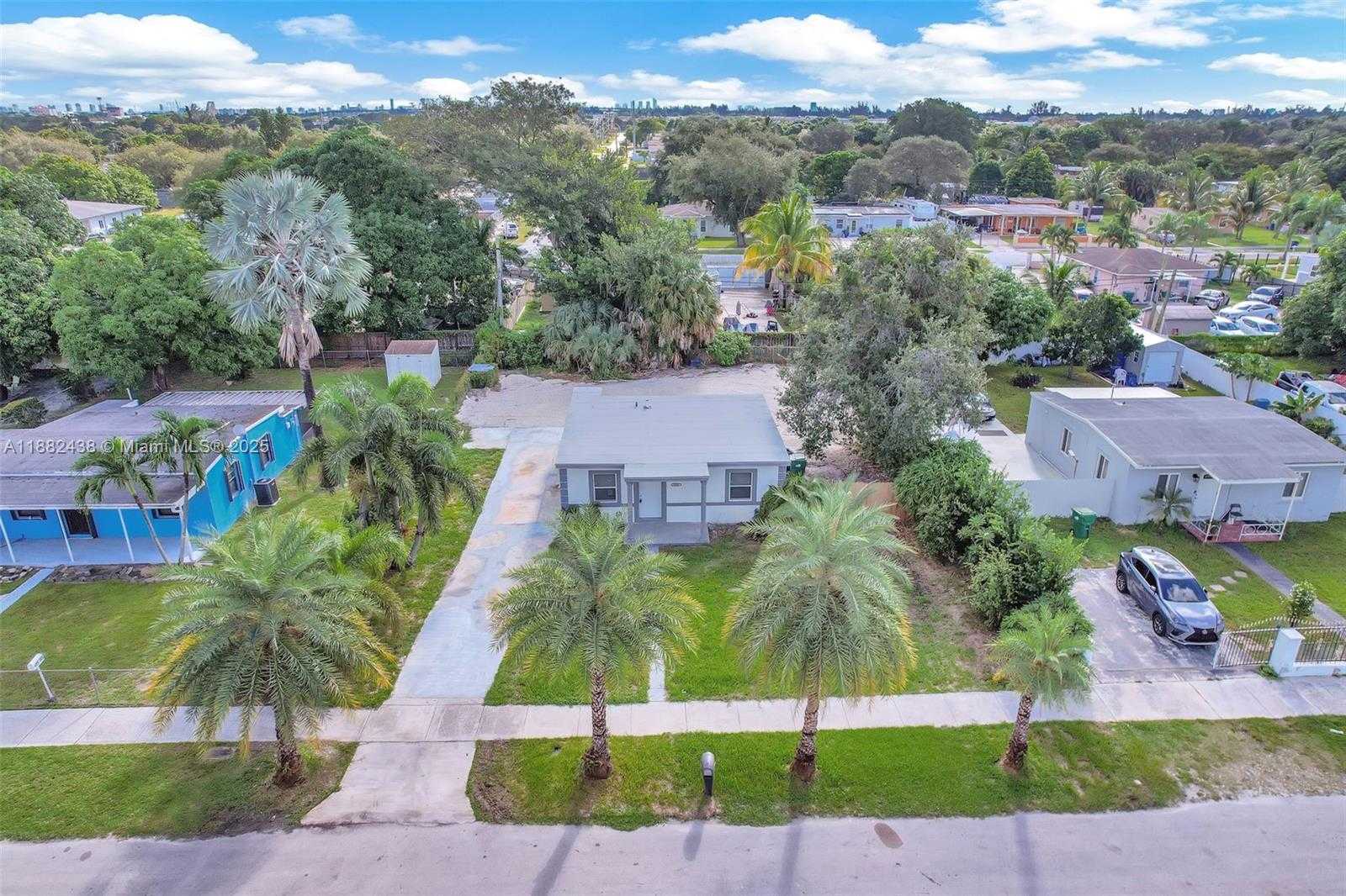 Small Image of 15955 NORTH WEST 21ST AVE, Miami Gardens Number 41