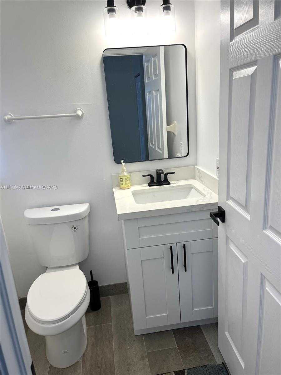 Small Image of 17731 SOUTH WEST 23RD ST, Miramar Number 29